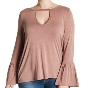 H.I.P. bell cuff top